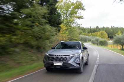 Πρεμιέρα στην Ελλάδα για τα Omoda 5 SHS-H και Omoda 9 SHS-P AWD
